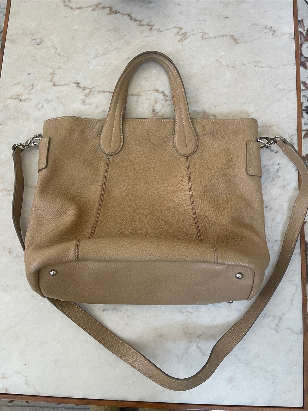 Tod’s Leather Shoulder Tote in Tan